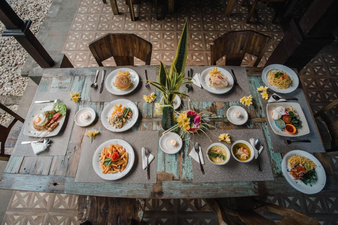Acala Hostel & Reef Bar Toyapakeh Dış mekan fotoğraf